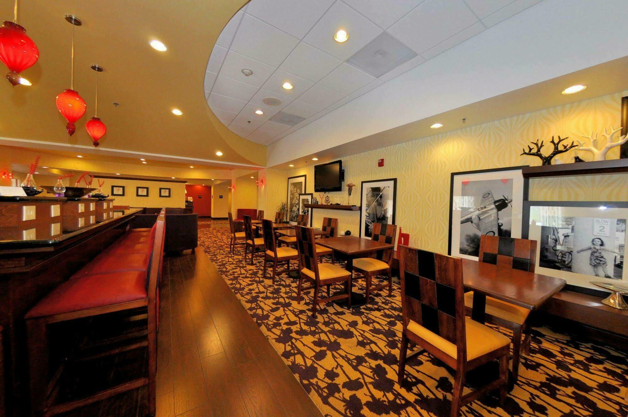 แฮมป์ตัน อินน์ ริชมอนด์-แอร์พอร์ต แซนด์สตัน ร้านอาหาร รูปภาพ