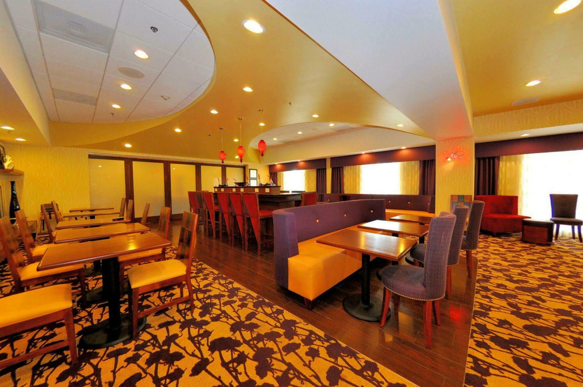 แฮมป์ตัน อินน์ ริชมอนด์-แอร์พอร์ต แซนด์สตัน ร้านอาหาร รูปภาพ